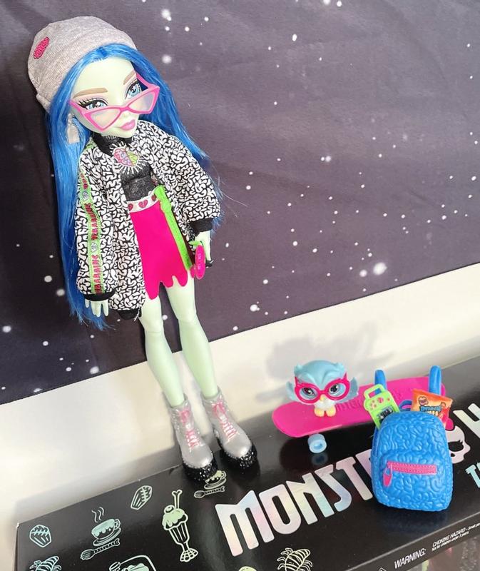  Monster High Ghoulia Yelps Posable Doll (10.3 in) with
