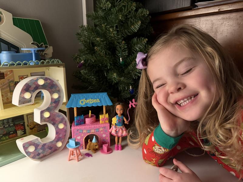 Customer carousel item 12.