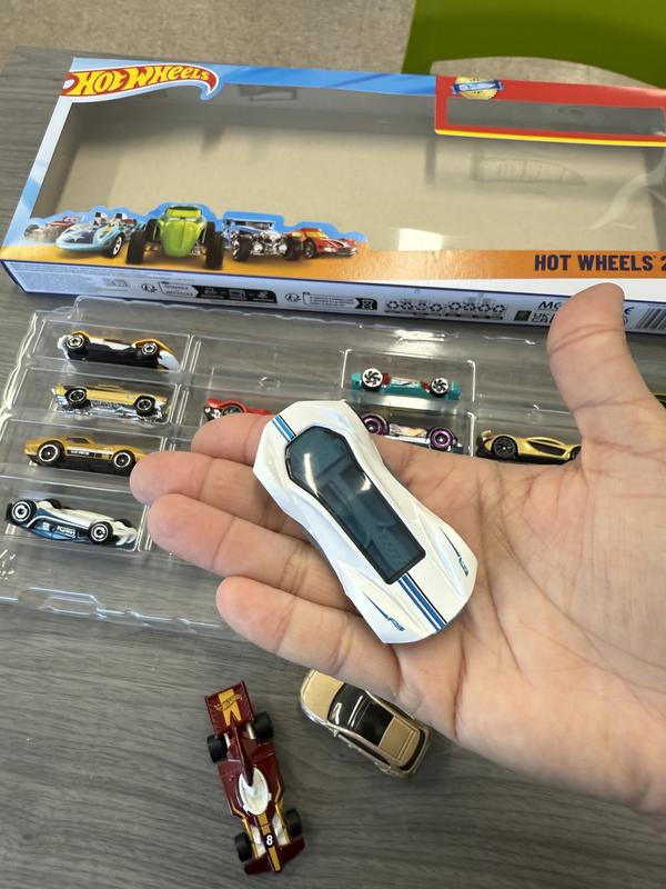 Hot Wheels® 20 Car Pack | Kaplan Early Learning
