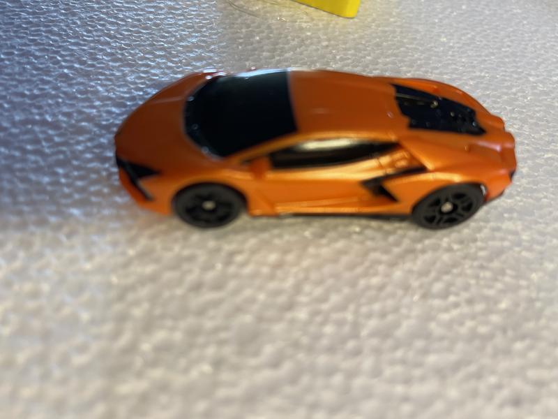 Hot Wheels RC 1:64 Scale Lamborghini Revuelto, Battery