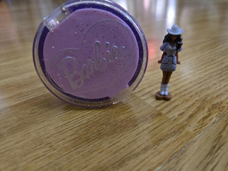 Size comparison to holder