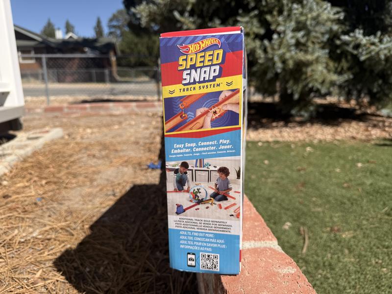Customer photo for "Fun Hot Wheels set for dad and daughter time"