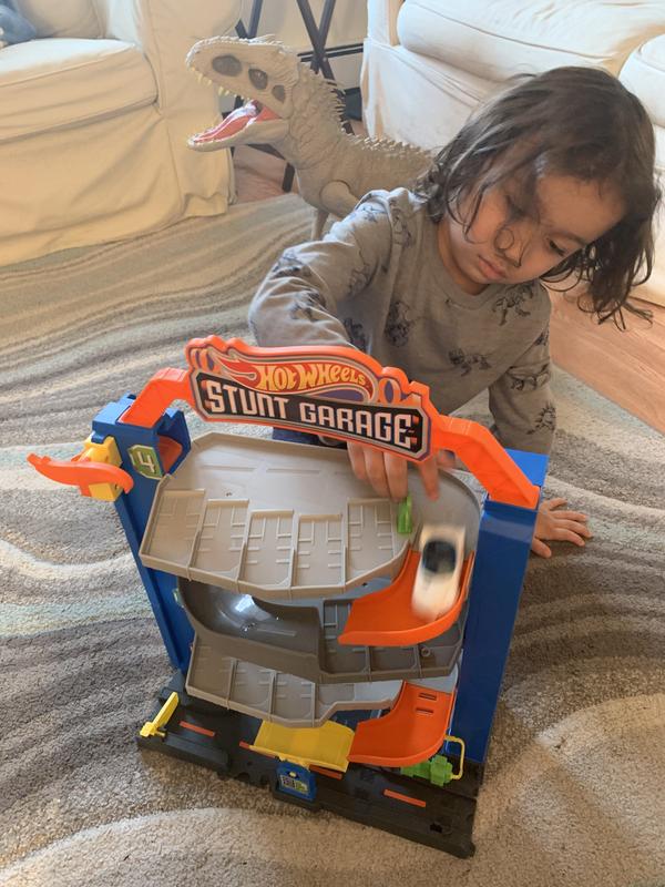 Hot wheels garage