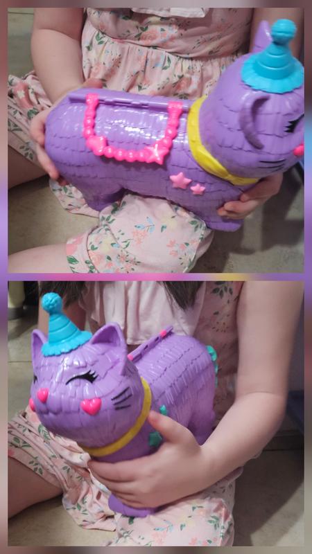 Sturdy handle and closure makes it easy for smaller hands to close this securely without it opening on its own.