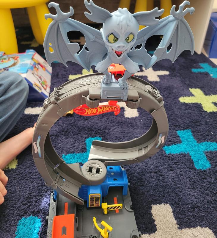 Customer carousel item 8.