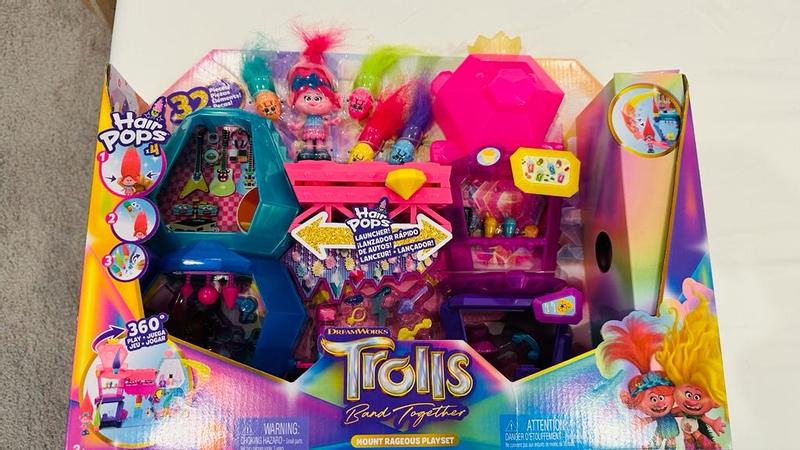 DreamWorks Trolls Band Together Mount Rageous Playset with Queen Poppy  Small Doll & 25+ Accessories