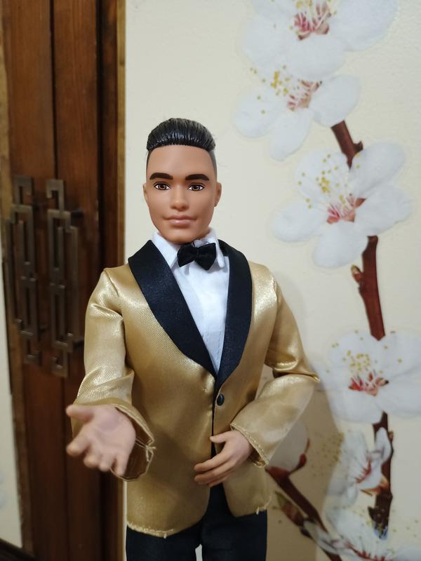 You look like you would prefer to dance with a gentleman.