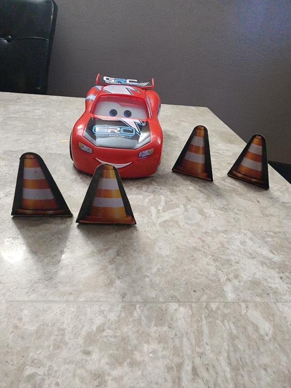 Lightning McQueen and the cardboard cones