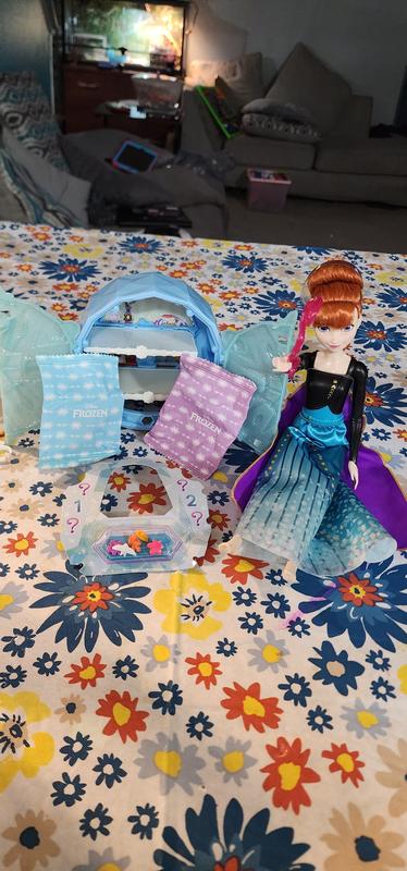 Customer carousel item 13.