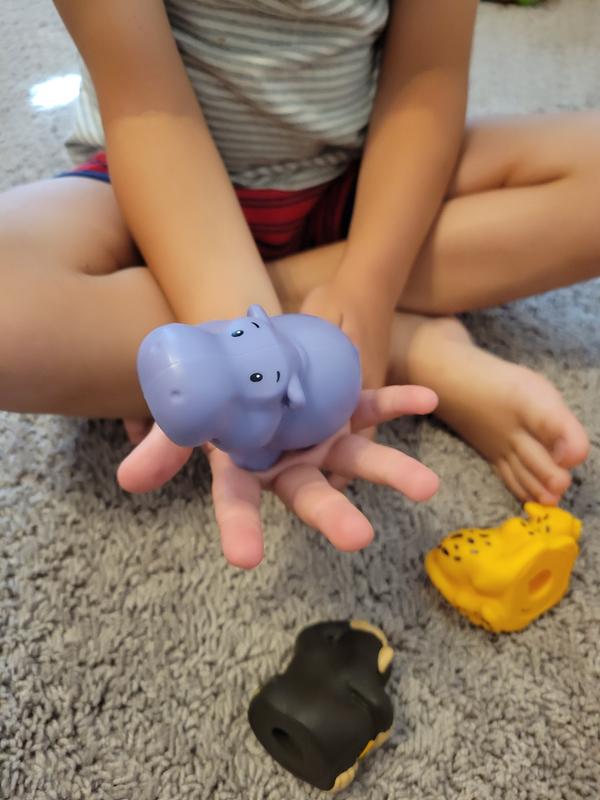 Hippo in 4yo hand