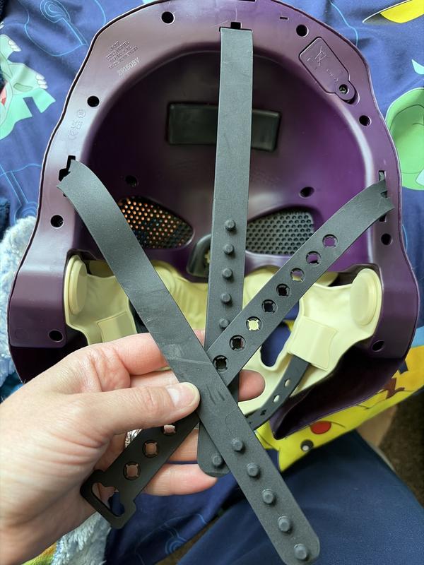 Multiple straps to adjust
