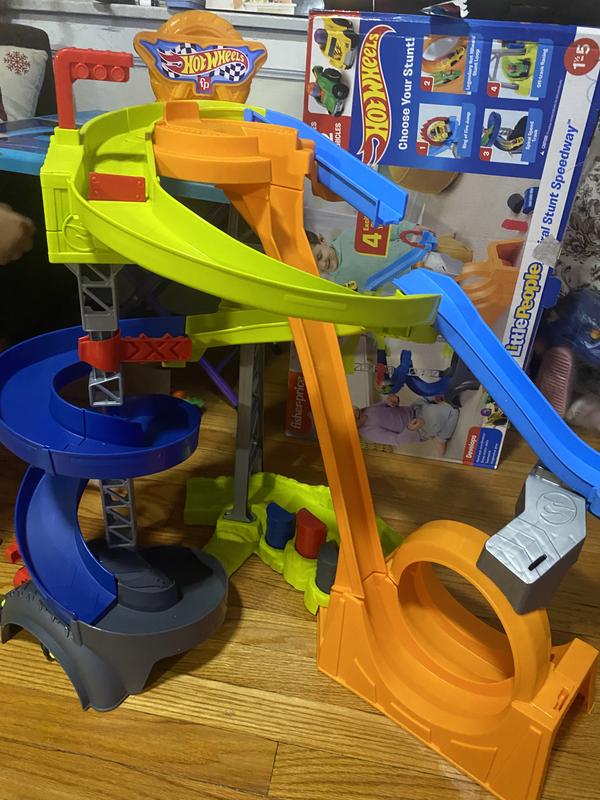 Little People Hot Wheels Spiral Stunt Speedway Playset with 2 Cars Accessories Macy s