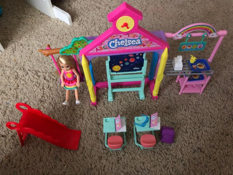 Chelsea school play set