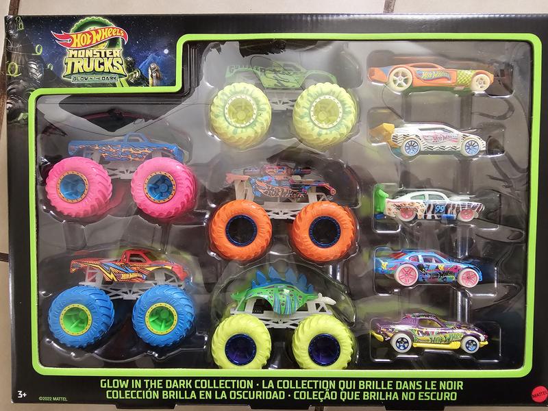 HOT WHEELS® Monster Trucks Glow in the Dark Collection