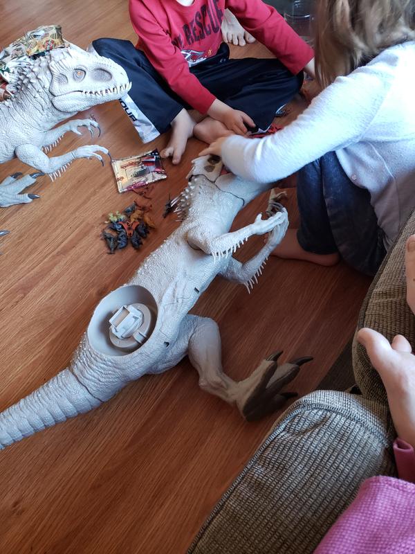 super colossal indominus rex