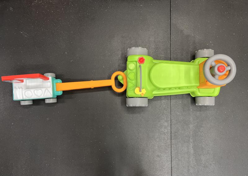Tractor and market pull toy