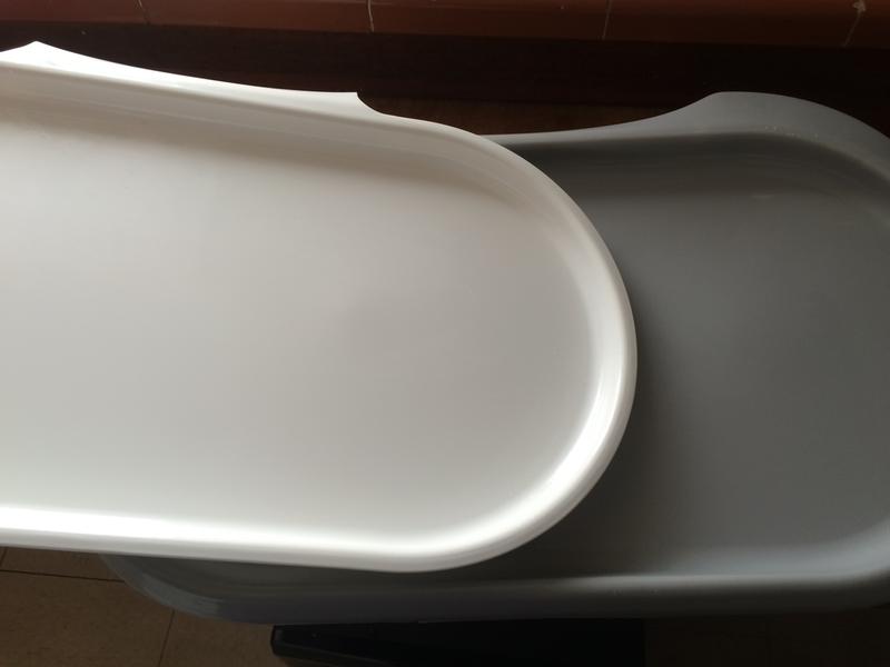 Tray can come apart for cleaning