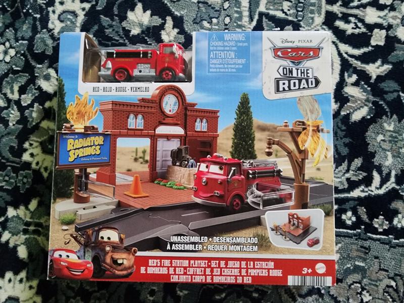 Jouet Disney Pixar Cars On The Road Coffret Visite à Radiator Springs –