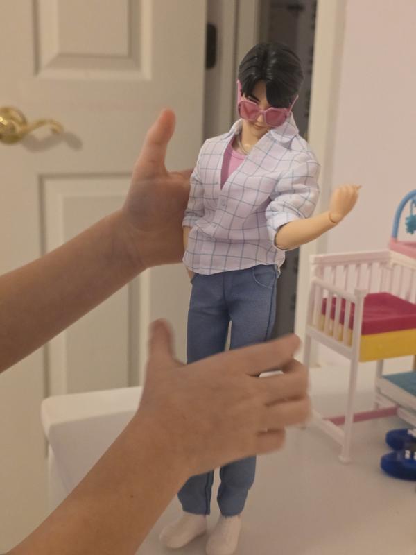 Customer photo for "Jinu K-pop Fashion Doll"