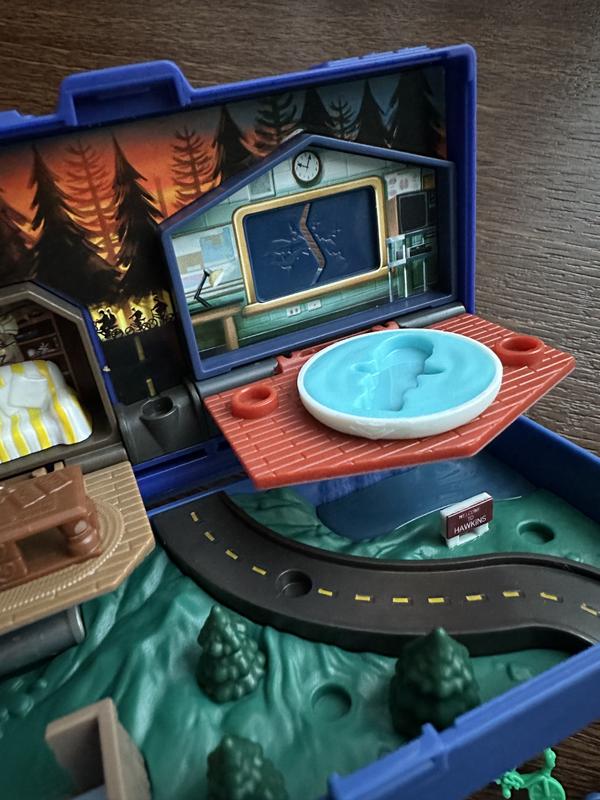 POLLY POCKET Stranger Things Compact | Mattel