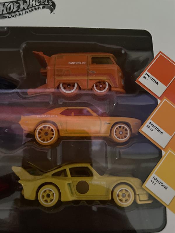 Customer photo for "Pantone Power Paint"