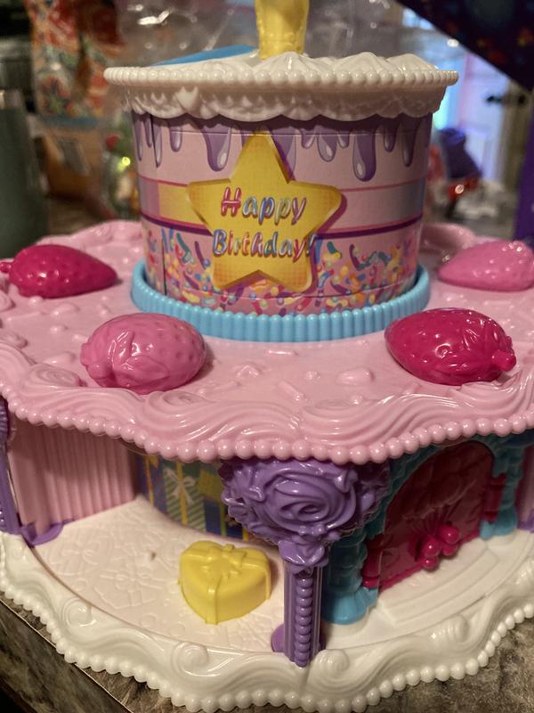 After popping the top part of the cake