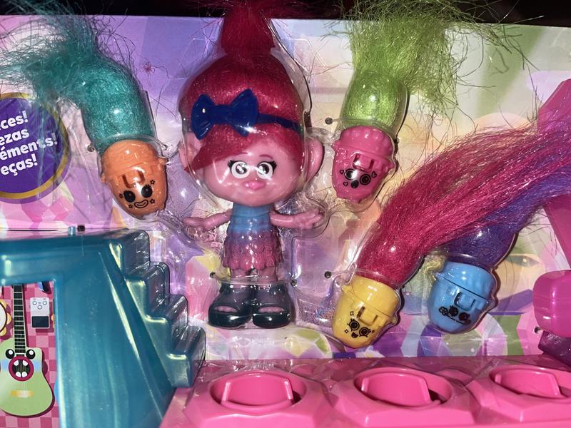  Mattel ​DreamWorks Trolls Band Together Toys, Mount Rageous  Playset with Queen Poppy Small Doll & 25+ Accessories, 4 Hair Pops (  Exclusive) : Toys & Games