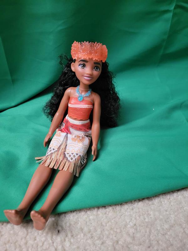 My new singing doll from Disney Store the fabulous Vaiana …