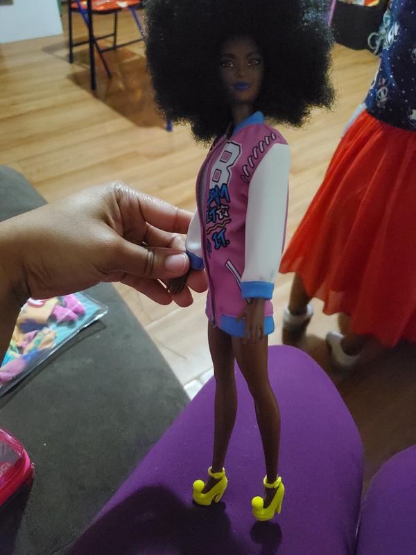 Shoes and makeup so stylish