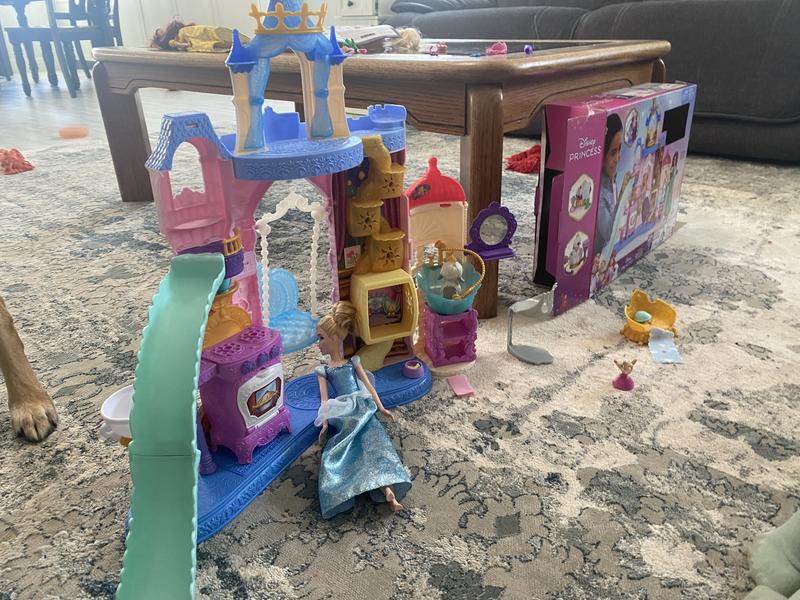 Playing with the palace!