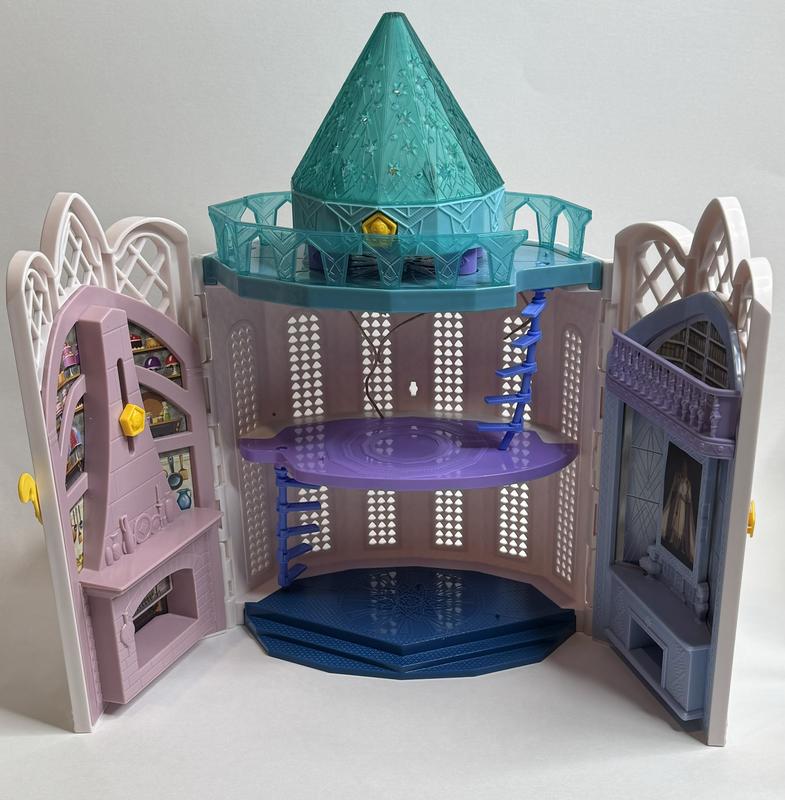 Mattel Disney's Wish Rosas Castle Dollhouse Playset with 2 Posable Mini  Dolls, Star Figure, 20 Accessories, Light-Up Projection Dome & More