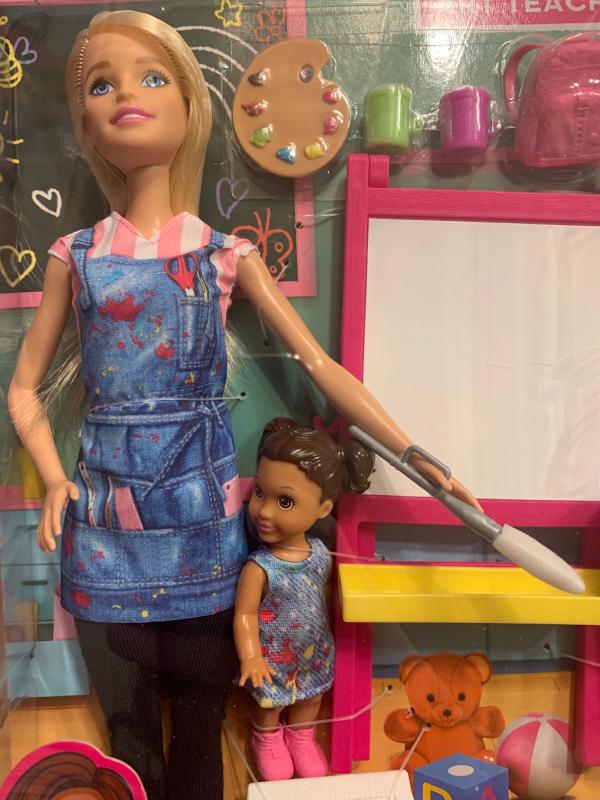 Coffret de jeu Barbie Professeure d'art avec poupée blonde, poupée  tout-petit, éléments de jeu artistiques jouets 