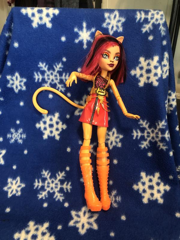 Monster High Clawdeen Wolf Reproduction Doll, Pet Kitty Cat & Stand New  Original