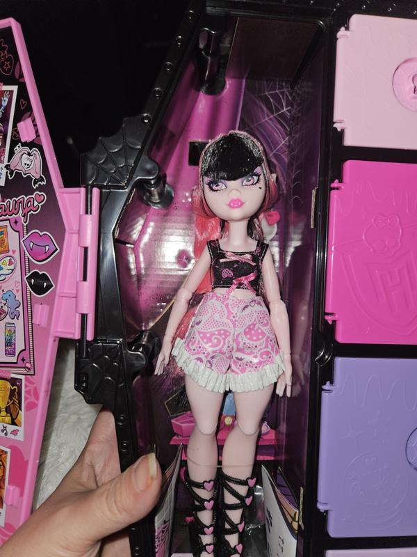 Monster High Doll and Fashion Set, Draculaura with Dress-Up Locker and 19+  Surprises, Skulltimate Secrets
