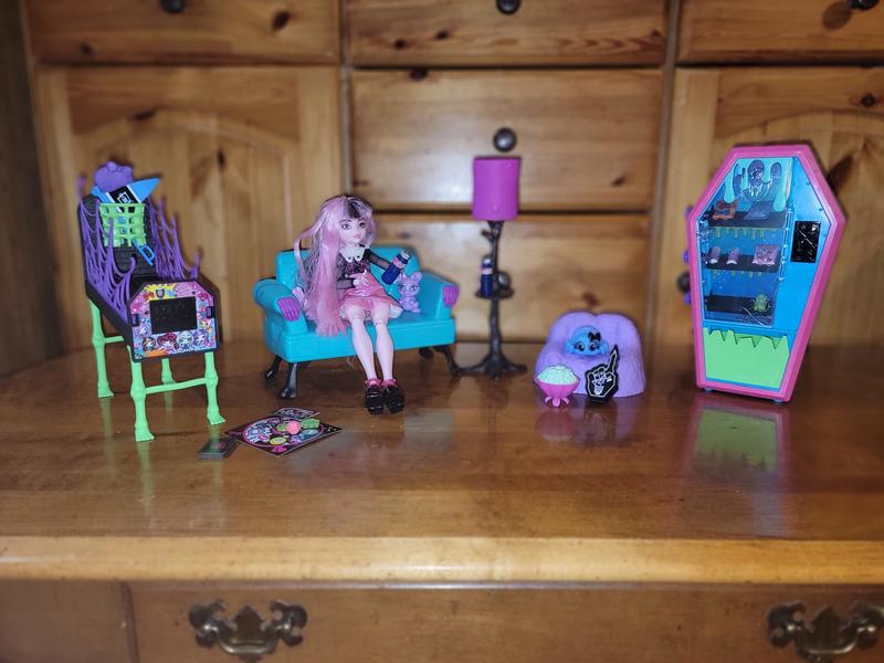 Monster High Student Lounge Playset, Furniture and Accessories