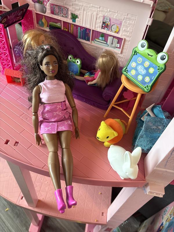 Customer photo for "Love that this doll is size inclusive!"