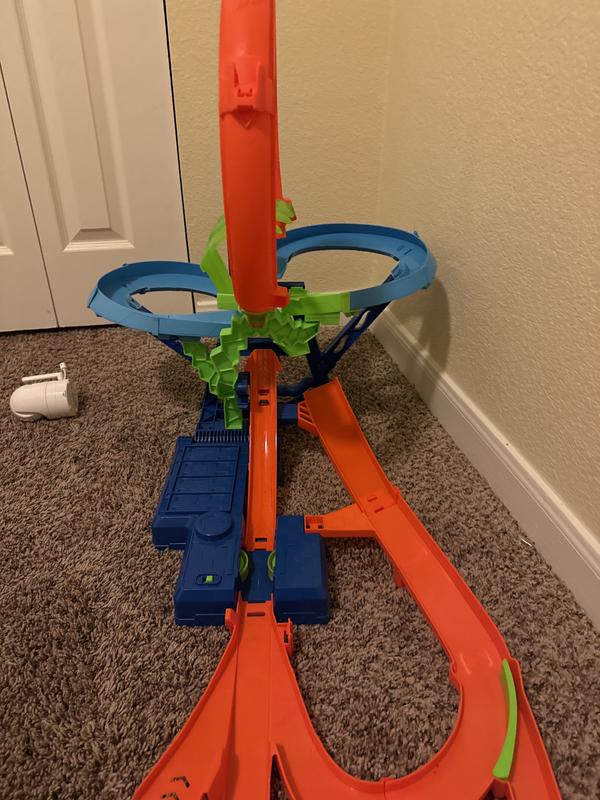 Could attach to other tracks