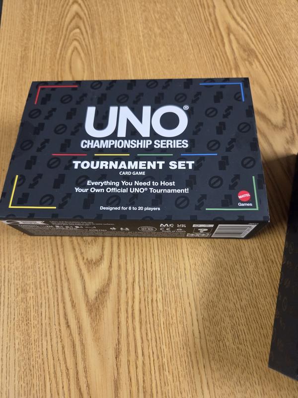 Customer photo for "Step your UNO tournament play with this set"