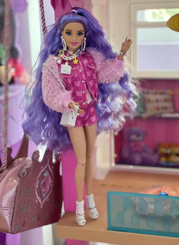 Barbie extra online review