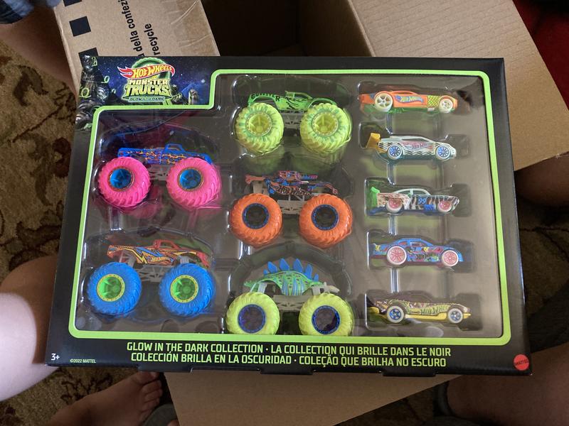 hot wheels circuit monster truck glow in