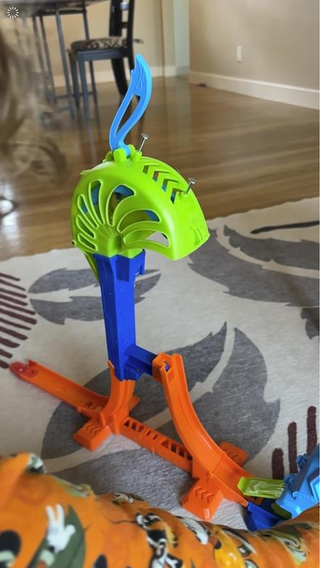 Customer photo for "Fun Stunt Track addition and Starter"