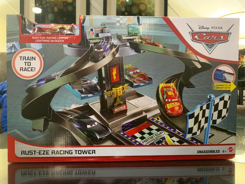 cars 3 rust eze racing center playset