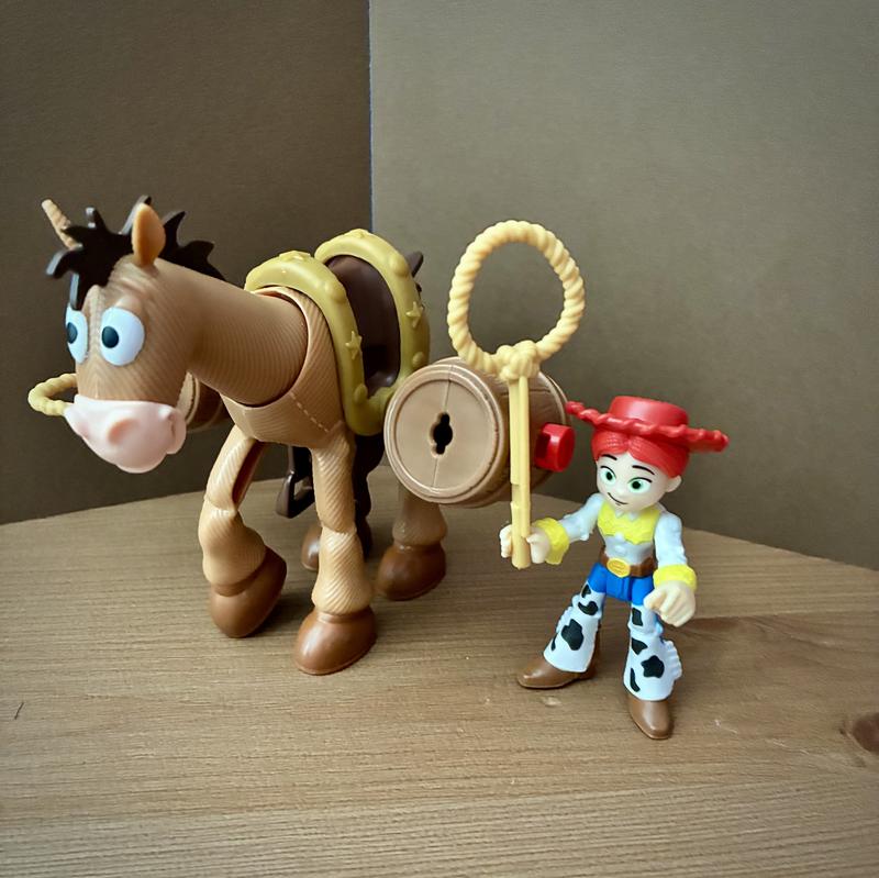 Customer carousel item 6.