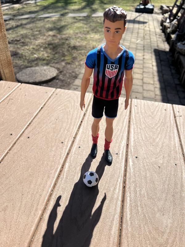 Stands great on his own