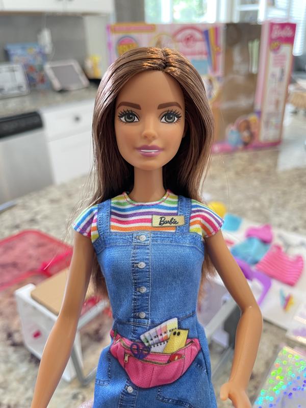 Barbie - Coffret de jeu - Boutique Créations, poupée brunette, access.