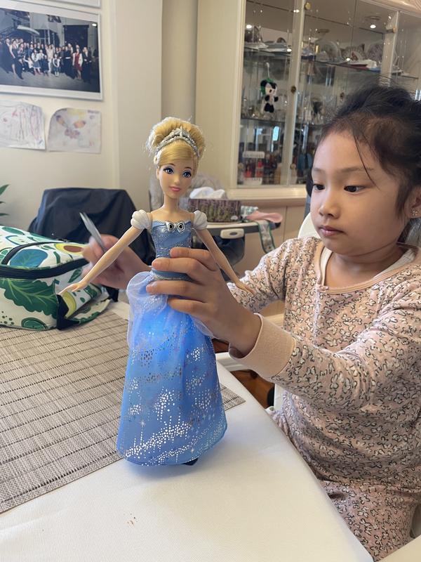 Customer carousel item 1.