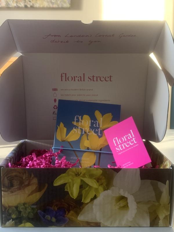Customer photo for "Absolutely love this summer fragrance."