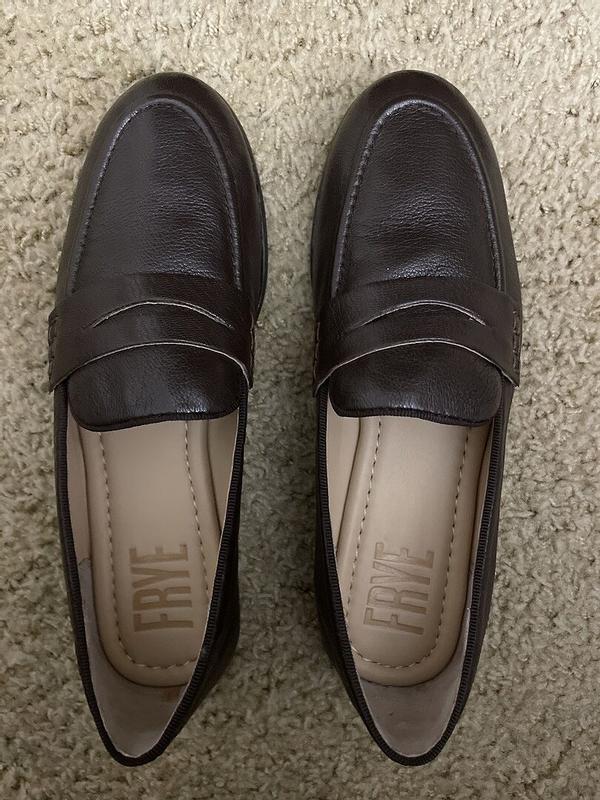 Customer photo for "Not happy with the shoes."