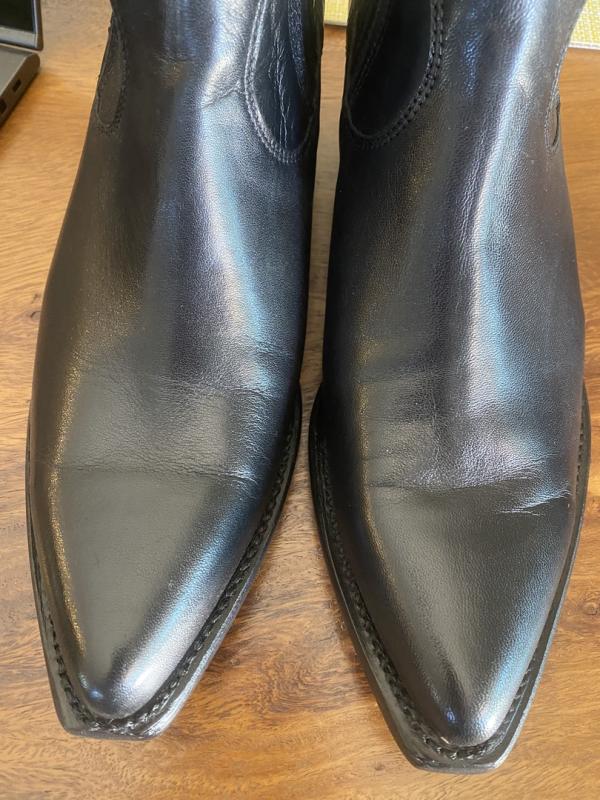 Customer photo for "I wear a size 8."