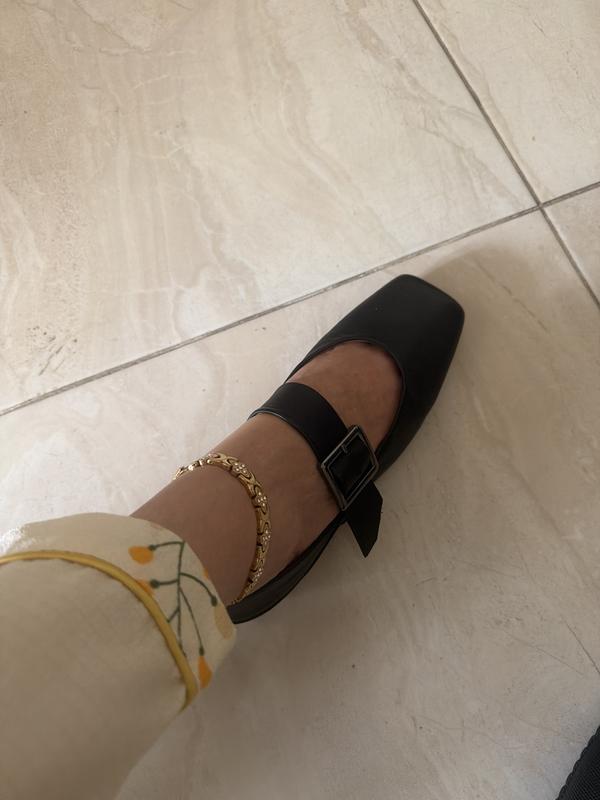 Customer carousel item 1.